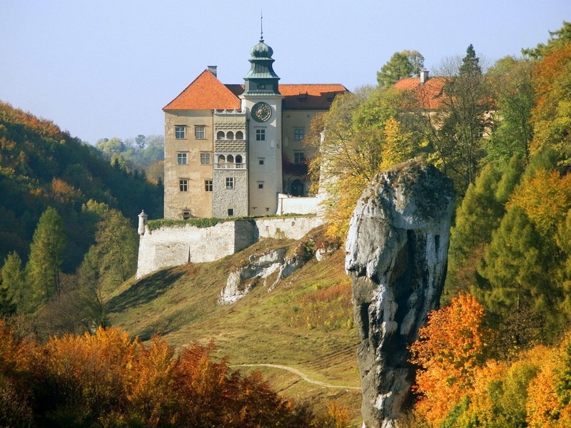 Замок Пескова Скала, Польша