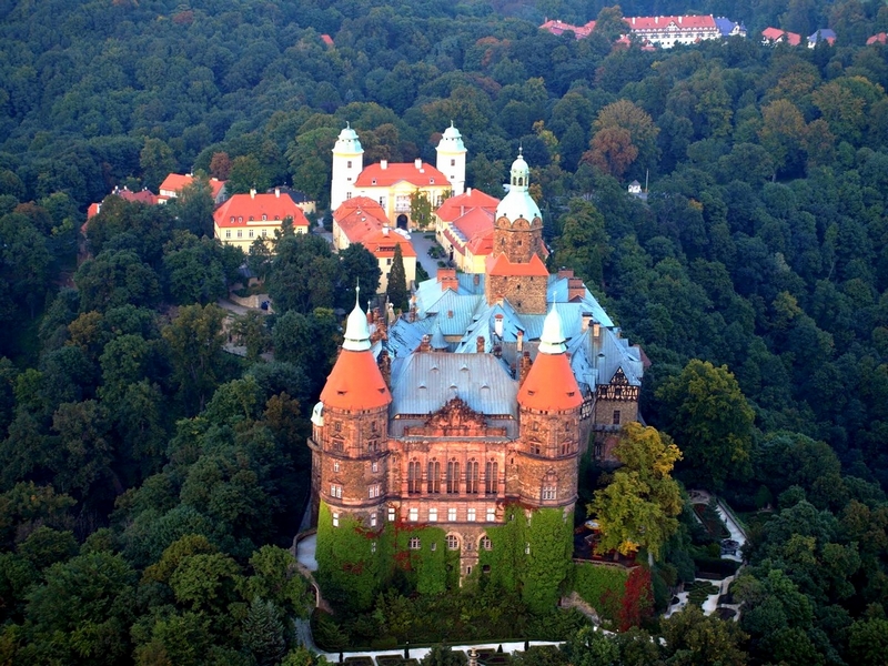 Замок Ксенж, Польша