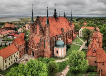 Замок Фромборк в Польше